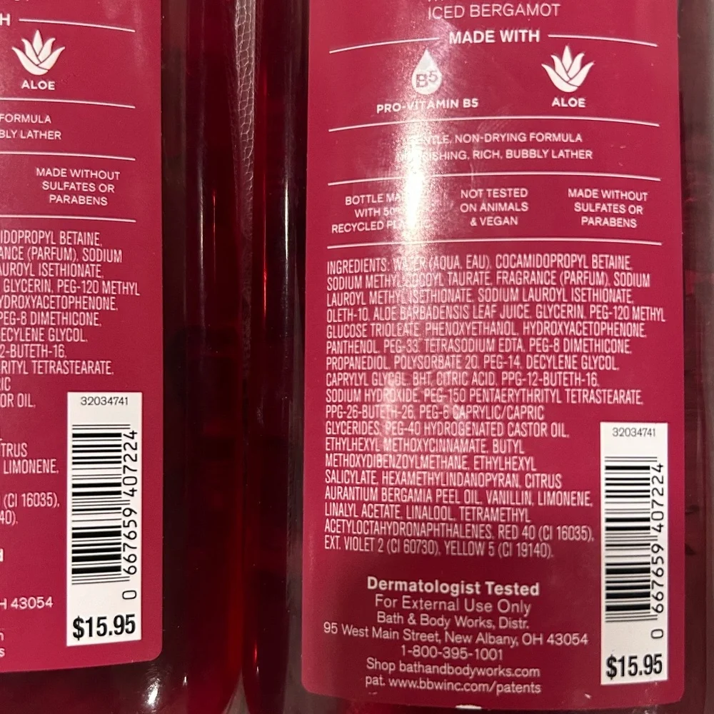 🍓NWT Set of 2 Strawberry Snowflakes Body Wash by B&BW